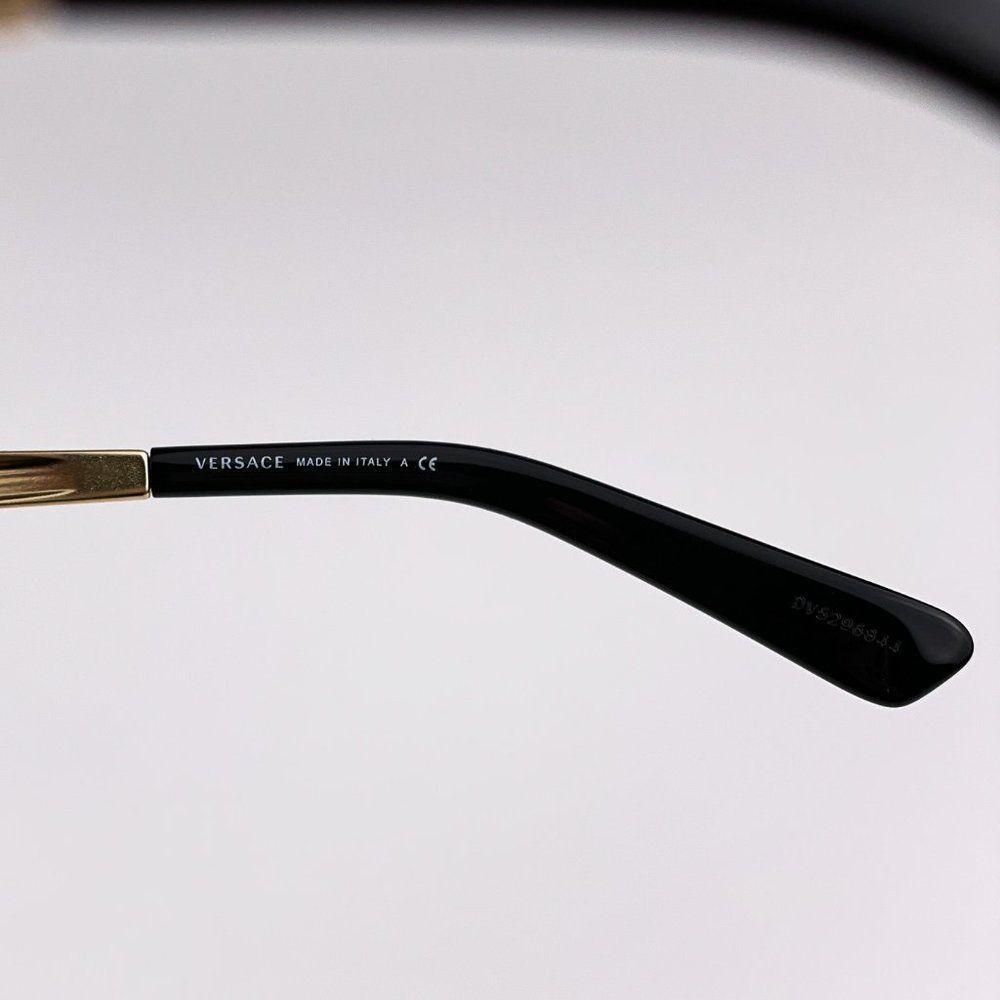 🔥 Versace Sunglasses VE2161 100287 Shield Gold Black Gray Unisex - Picture 6 of 11